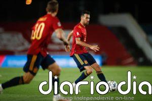 Busquets acaba el partido ante Suiza con un "fuerte golpe" y "molestias" en la rodilla izquierda