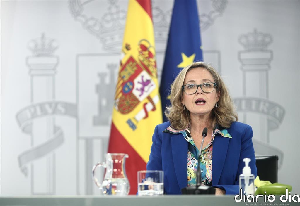 Calviño cree que Bruselas verá los PGE "alineados" con la situación extraordinaria de las reglas fiscales