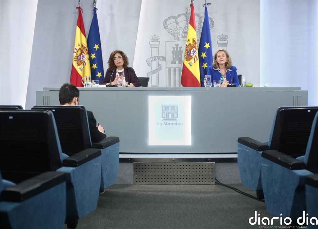 Calviño pide "no mezclar" el debate de PGE con los desahucios y defiende la política de vivienda del Gobierno
