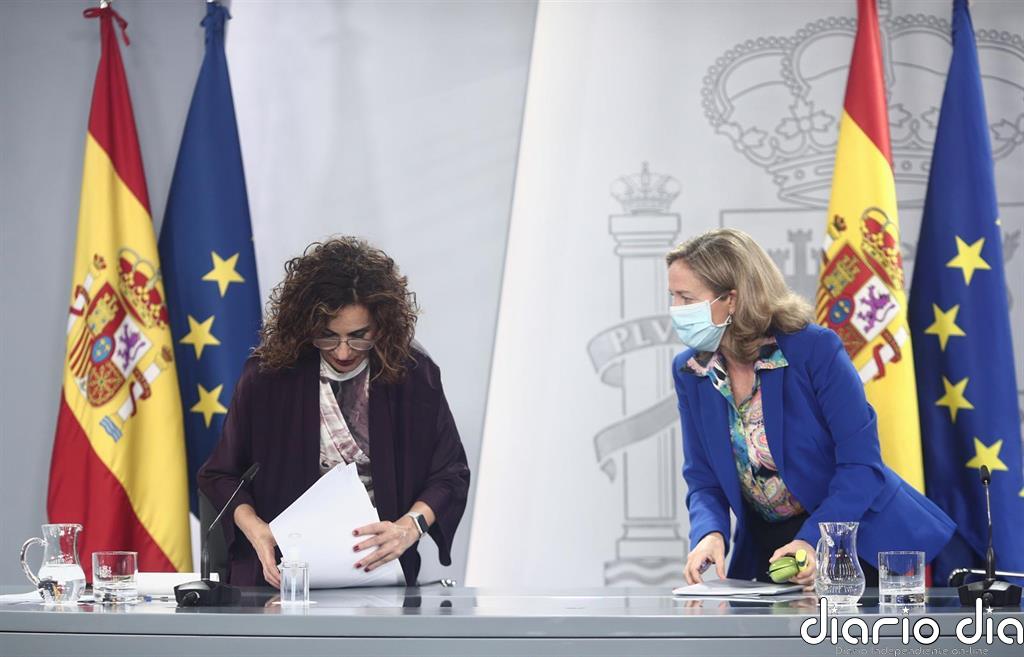 Calviño reconoce que se sentiría "más cómoda con el apoyo del PP" a los PGE y critica la enmienda de los desahucios