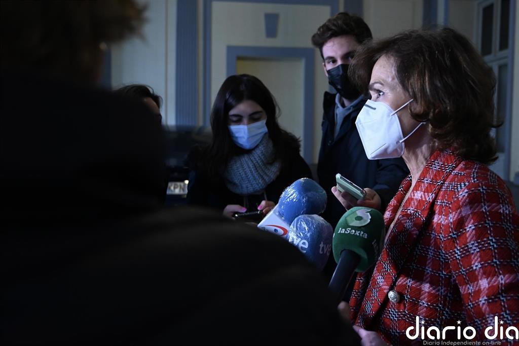 Calvo responde a Felipe González: "La España que toca gobernar hoy es diferente a la de hace 20 años"