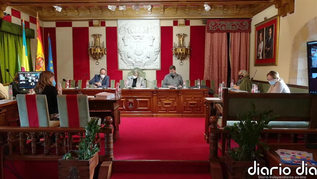 Camargo aprueba bonificar a los hosteleros el 100% de las tasas de terrazas y basuras