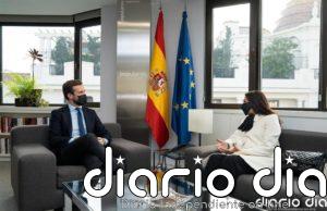 Casado analiza con la embajadora de Marruecos la cooperación frente a la inmigración ilegal tras la crisis en Canarias