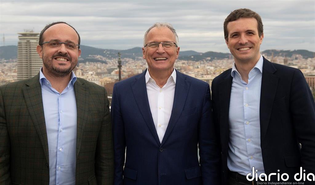 Casado se reúne mañana en Barcelona con entidades a favor del bilingüismo tras el pacto PSOE-UP-ERC en la 'Ley Celaá'