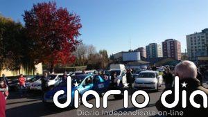 Centenares de coches recorren cinco ciudades gallegas en protesta contra la reforma educativa