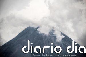 Cientos de personas evacuadas en Indonesia tras un incremento de actividad en el volcán Monte Merapi