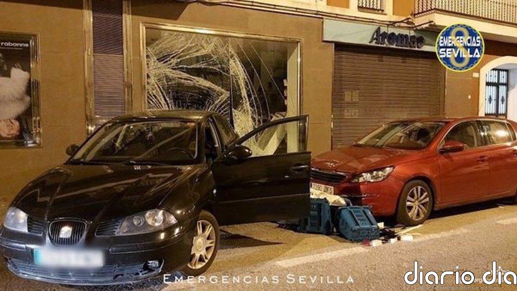 Cinco jóvenes detenidos en Sevilla en una persecución policial tras protagonizar un alunizaje en una perfumería