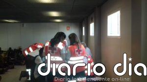 Cruz Roja atiende a 68 personas llegadas en patera a Almería, una de ellas al puerto pesquero