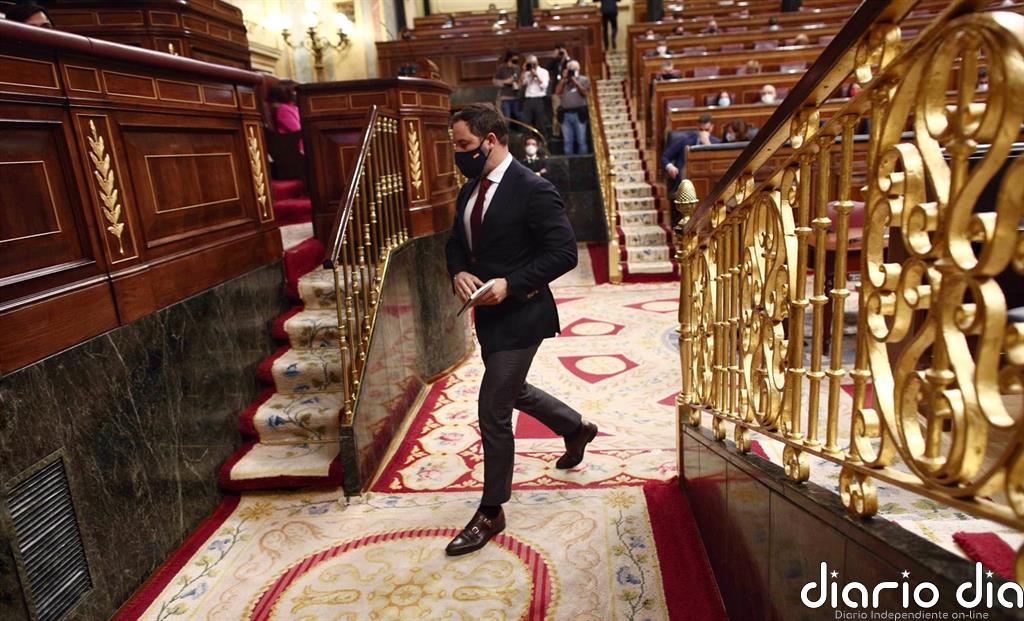 Abascal cuestiona la salud mental de Sánchez y sus "chistecitos" a la oposición: "Le ha faltado el vermú"
