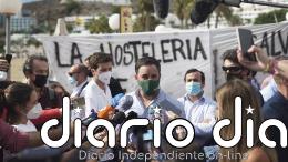 Abascal culpa al Gobierno de llamar a inmigrantes y pide detener las pateras antes de entrar en aguas españolas