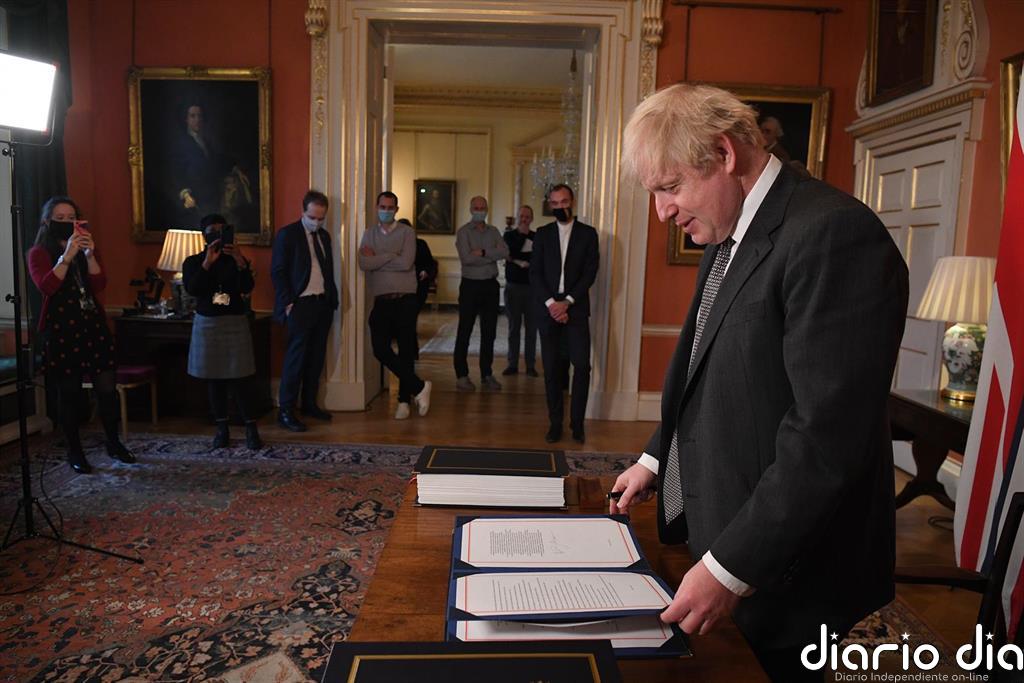 Acuerdo post Brexit se convierte en ley en Reino Unido tras su aprobación en la Cámara Alta y la firma real