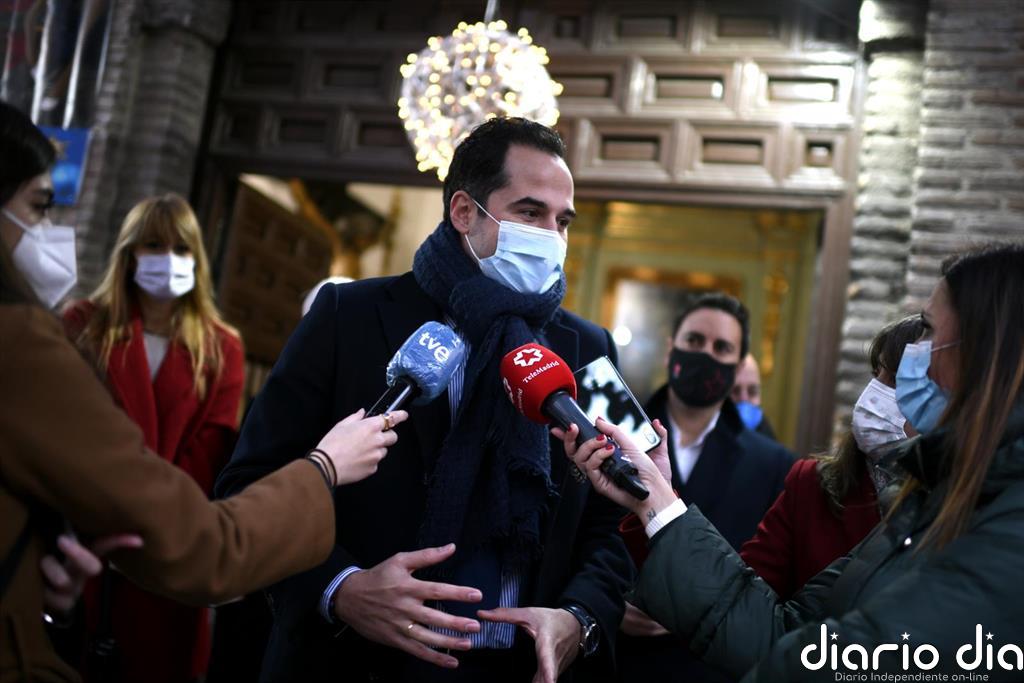 Aguado cree que cancelar los vuelos con Reino Unido "es lo que había que hacer"