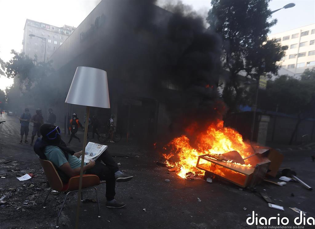 Al menos 18 detenidos durante una nueva jornada de protestas y disturbios en Santiago de Chile