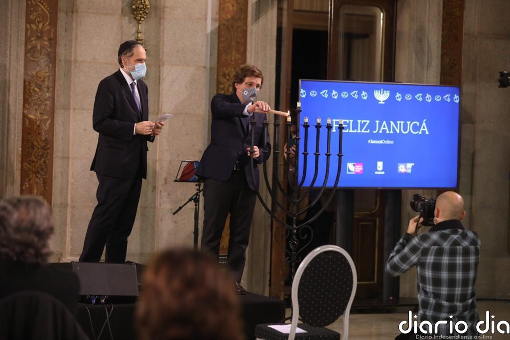 Almeida subraya el respeto a las distintas confesiones religiosas durante la Fiesta de las Luces de la comunidad judía