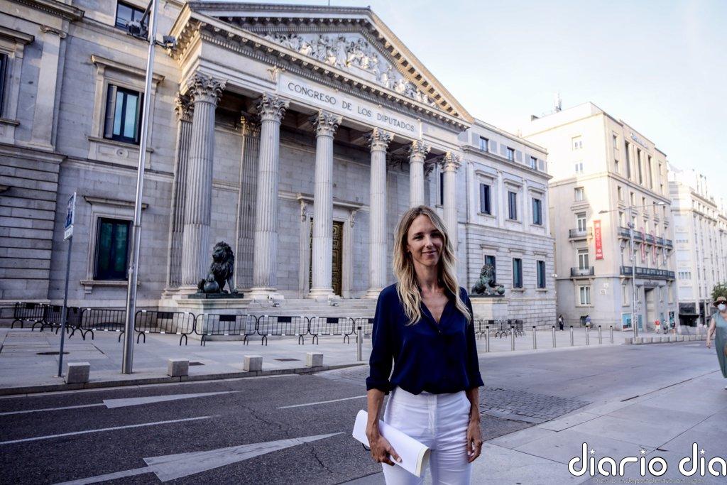 Álvarez de Toledo defiende quitar a Zapatero "todos sus privilegios" al ser "agente de una dictadura criminal"