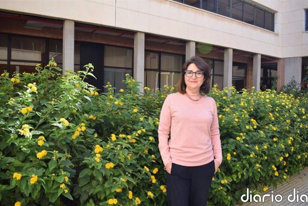 Amparo Navarro será la primera rectora de la Universidad de Alicante al ganar con el 53,3% de los votos