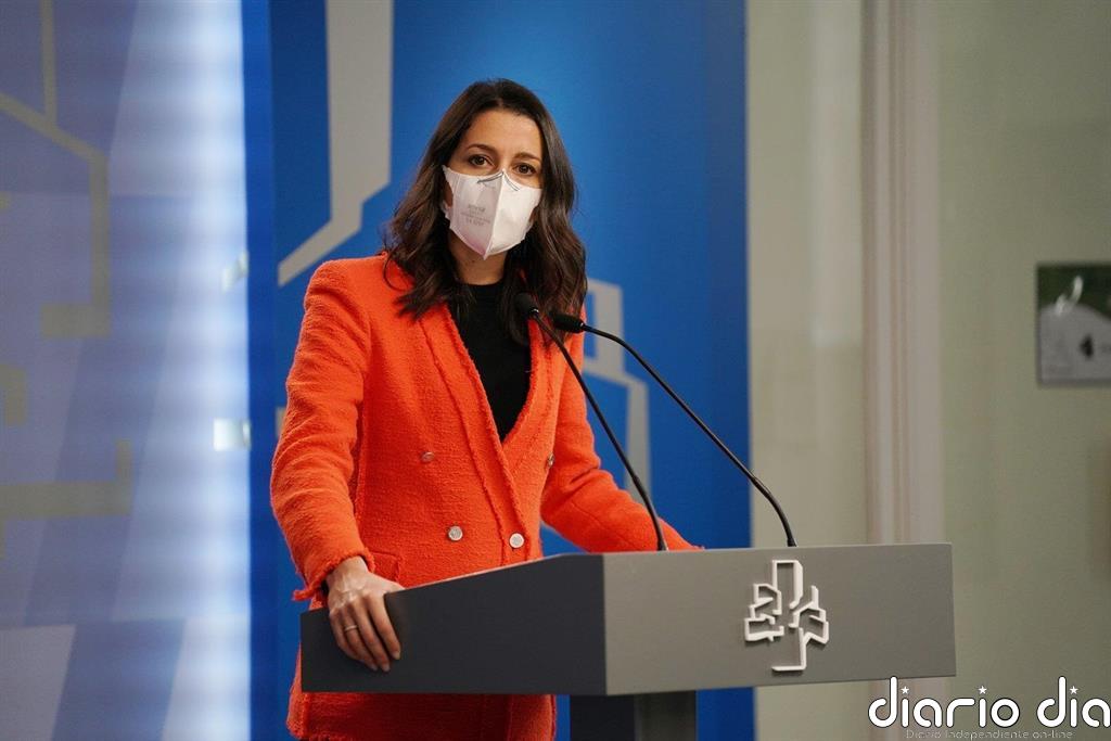 Arrimadas celebra la repetición del juicio a Otegi y lamenta que el PSOE "ponga el futuro de España" en manos de Bildu