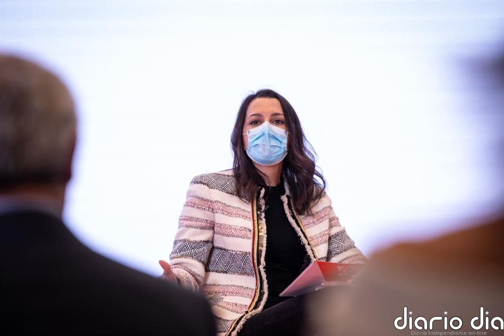 Arrimadas dice que para "recuperar la convivencia" en Cataluña hay que "gobernar para todos", no "indultar" a condenados