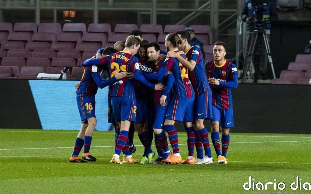 Barça y Valencia retan sus plantillas a días del mercado