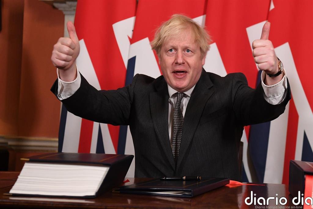 Boris Johnson firma el acuerdo que regulará las relaciones comerciales entre Reino Unido y la UE