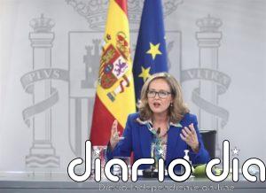 Calviño ve mayo como "punto de referencia" para decidir sobre el SMI, que ya está en la "banda alta" europea