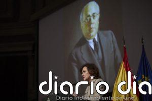 Calvo reivindica la figura de Azaña porque se colocó en el "espacio de la construcción" y no en el "combate político"