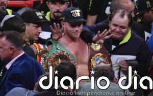 'Canelo' Álvarez vence a los puntos a Callum Smith y buscará unificar el peso