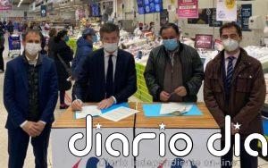 Carrefour firma el primero de los doce acuerdos con el sector pesquero de 2021