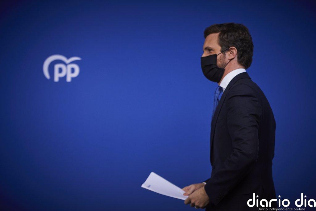 Casado adelanta su apoyo a una ley que refuerce a la Monarquía, pero sin tocar la Constitución