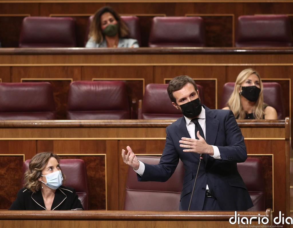 Casado denuncia que el Gobierno esconde a los Reyes cuando viajan a Cataluña para "no molestar a sus socios"