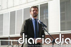 Casado pide al Gobierno que garantice la distribución equitativa de la vacuna "sin propaganda"