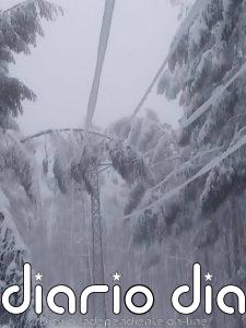 Casi 300 lucenses continúan sin luz y Naturgy prevé "recuperar todo" el servicio antes de que finalice el domingo