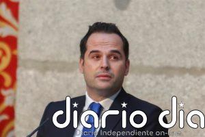 Aguado pide agilizar la entrega de vacunas: "A este ritmo, a finales de junio habremos vacunado al 10% de la población"