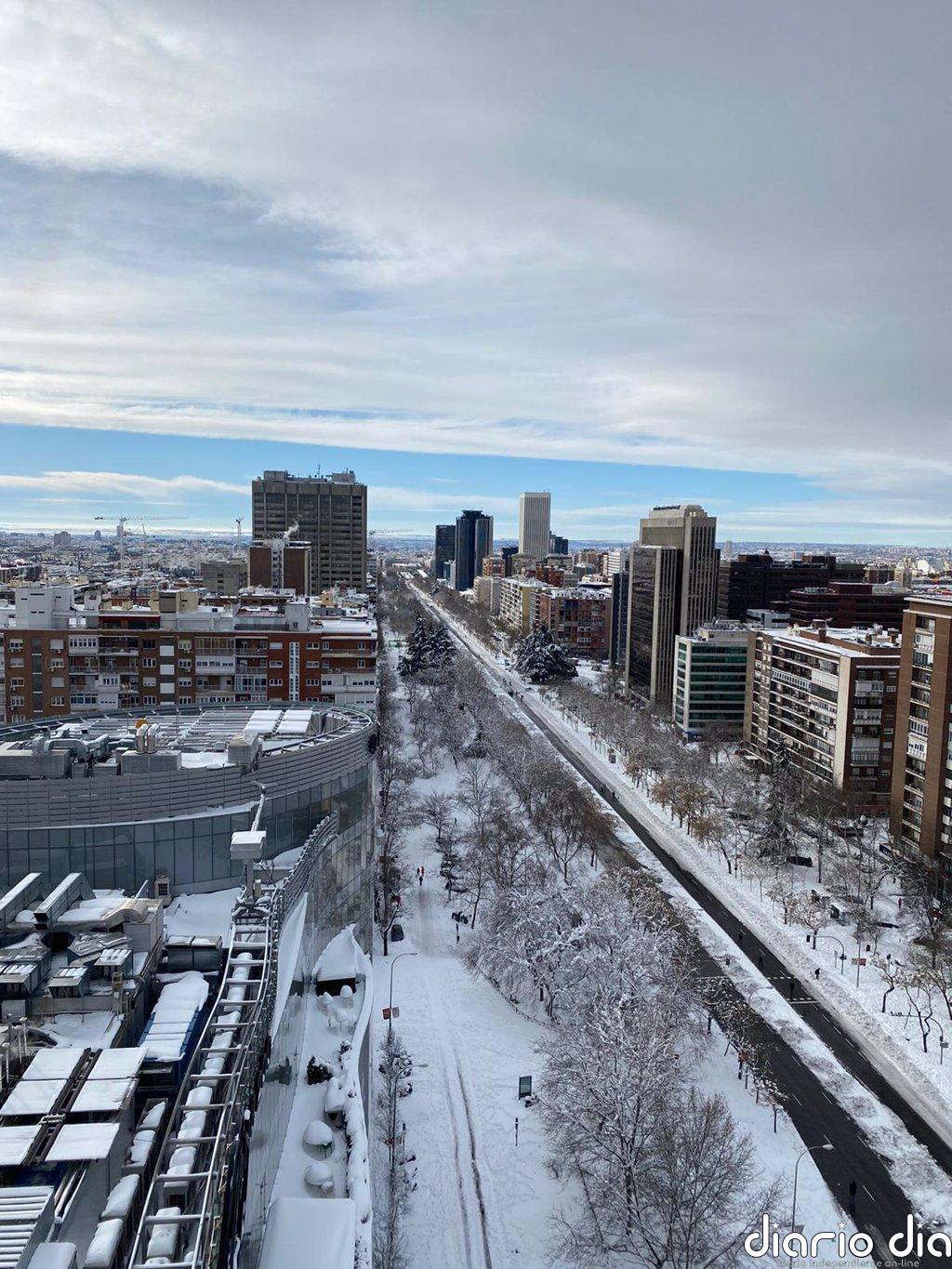 Almeida agradece al Real Madrid su ayuda para despejar de nieve la Castellana