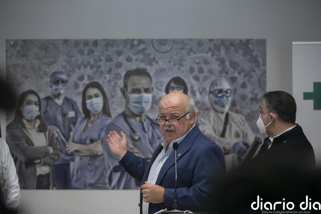 Andalucía "ha dejado de vacunar" sábado y domingo y espera la llegada de 79