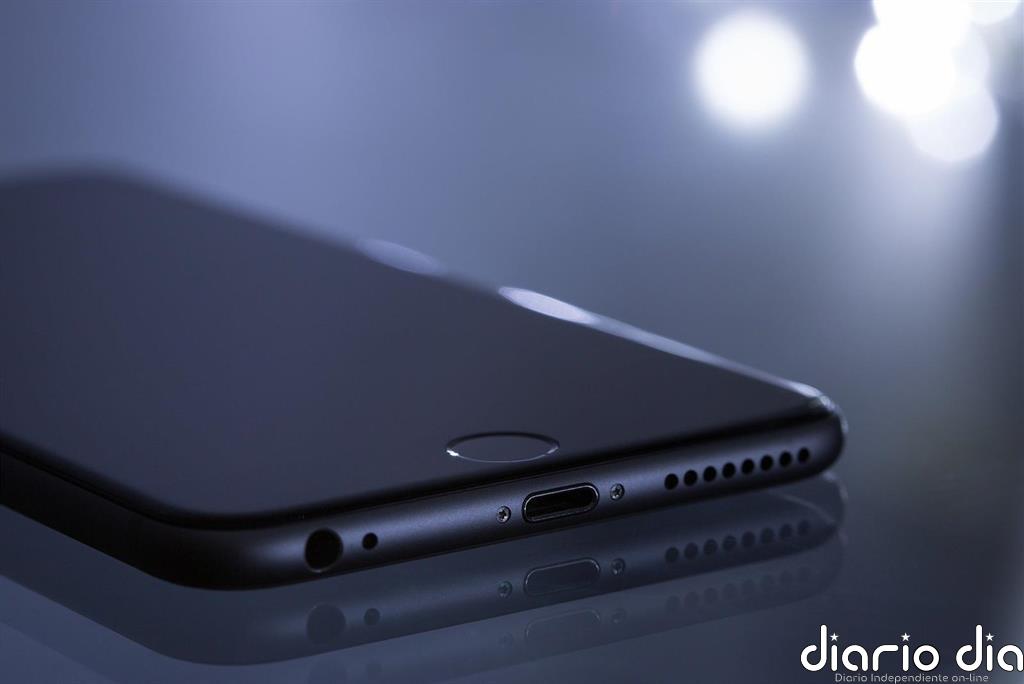 Apple trabaja en dos teléfonos plegables que no llegarían antes de 2022