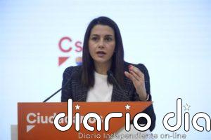 Arrimadas anima a los catalanes a castigar en las urnas a los partidos del 'procés' y la gestión de Illa en la pandemia