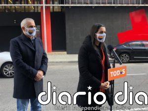 Arrimadas exige a Sánchez que "deje de hacer la estatua" y lidere una estrategia nacional frente a la pandemia