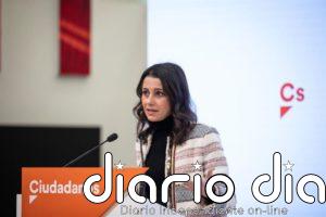 Arrimadas quita importancia a la salida de Roldán y afirma que gente como De Carreras ha recuperado la "ilusión" por Cs