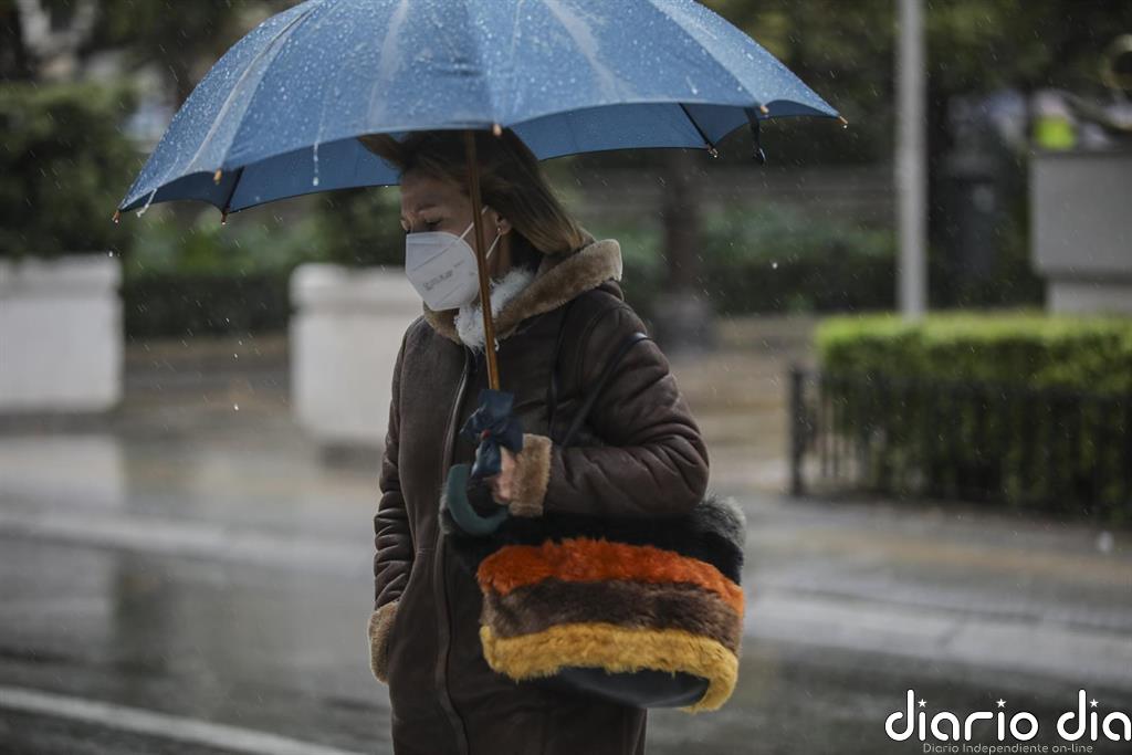Avisos amarillos por lluvia en Málaga y por viento y fenómenos costeros en Almería, Cádiz y Granada