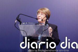Bachelet censura el "destructivo impacto" que acarrea la "distorsión de los hechos" por parte de líderes políticos