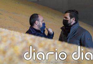 Casado denuncia que Sánchez e Illa estén de campaña, "negando la evidencia" y sin poner medidas contra el Covid-19