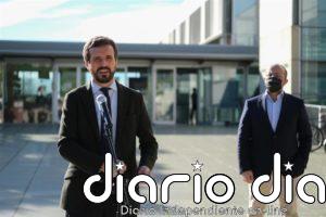 Casado equipara el "populismo" de Vox y Podemos porque unos justifican asaltar al Capitolio y otros rodear el Congreso