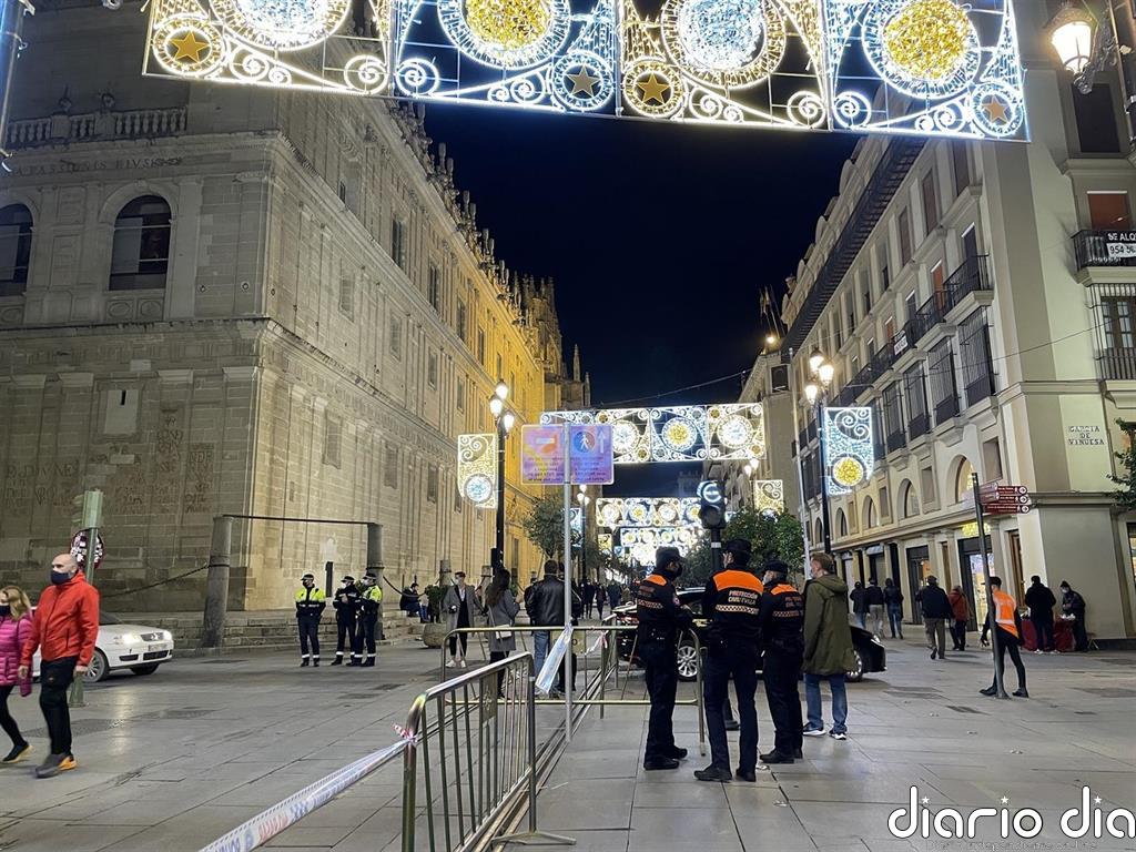 Denunciado un local hostelero con 20 personas dentro en una Nochevieja "sin graves incidencias" en Sevilla capital