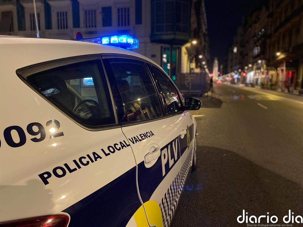 Desalojan un local en València con más de 120 personas en su interior bailando y sin mascarilla