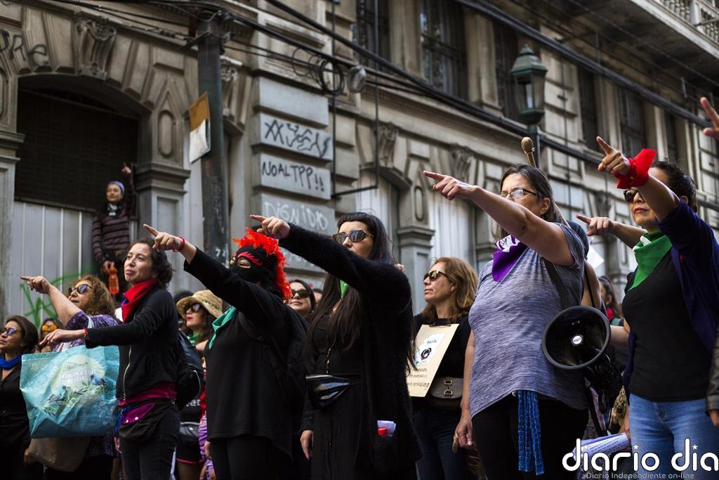 Desestiman la denuncia contra un grupo feminista por provocar "violencia" durante las protestas en Chile