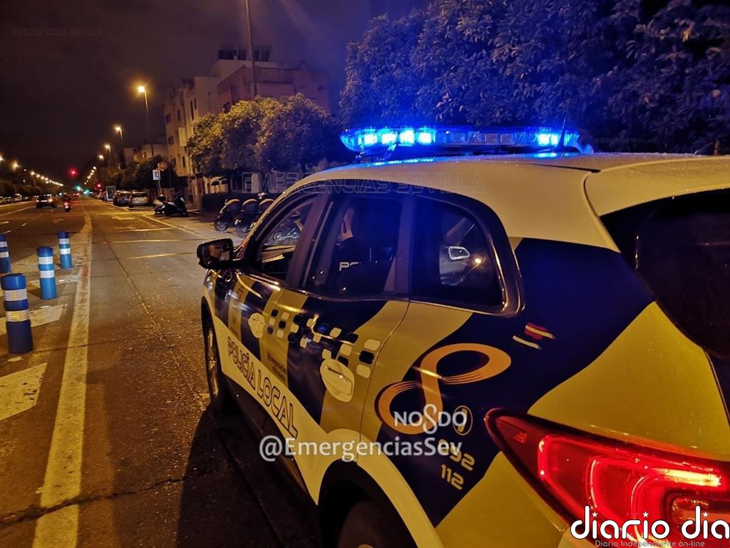 Dos detenidos en dos robos de madrugada en un coche y un bar desde el viernes en Sevilla capital