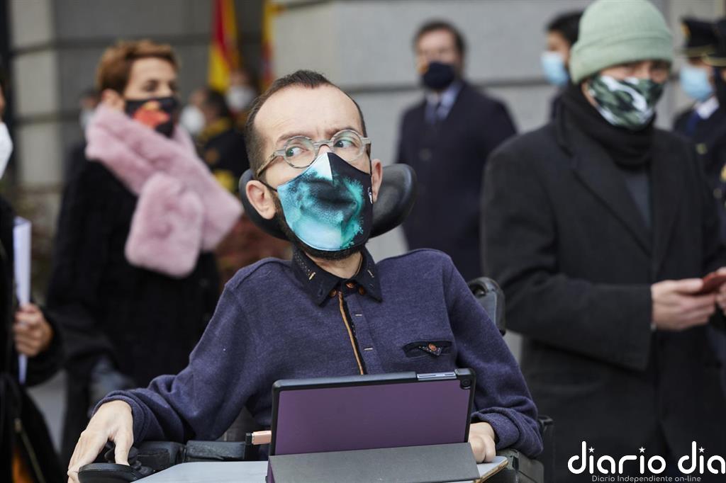 Echenique afirma que la abstención al decreto de fondos europeos es una muestra más de su "incompetencia parlamentaria"