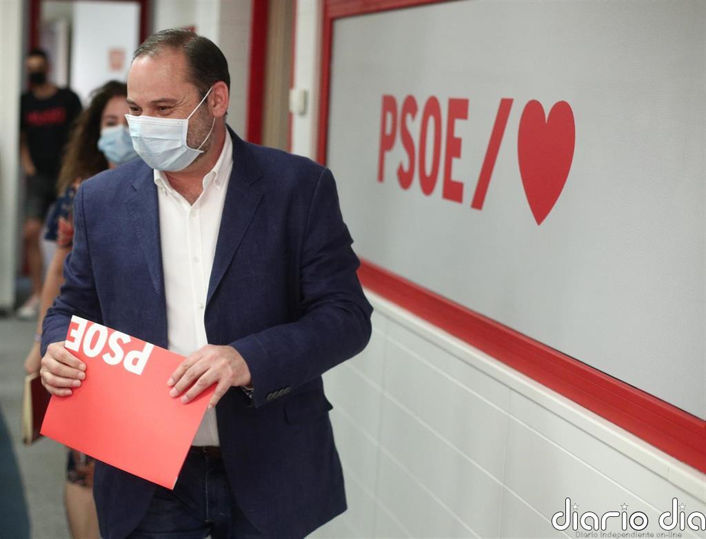 Ábalos rechaza rebajar a cinco propiedades la consideración de gran tenedor, como plantea Podemos