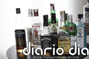 Aguirre asegura que la limitación de la venta de alcohol es para "evitar botellones y reuniones"